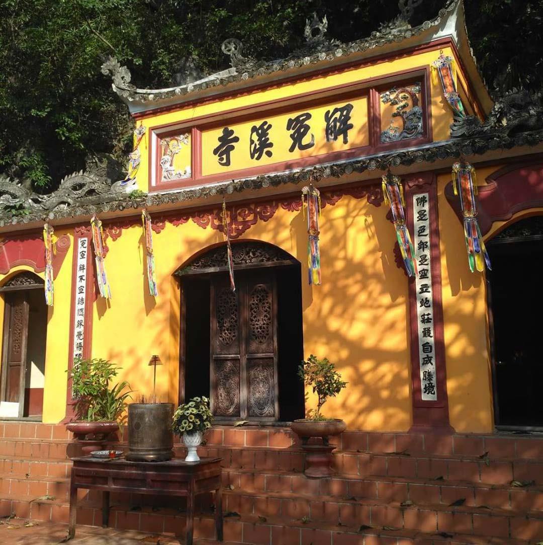 Khu du lịch văn hoá chùa hương